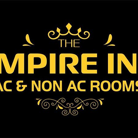רטנאפורה The Empire Inn מראה חיצוני תמונה